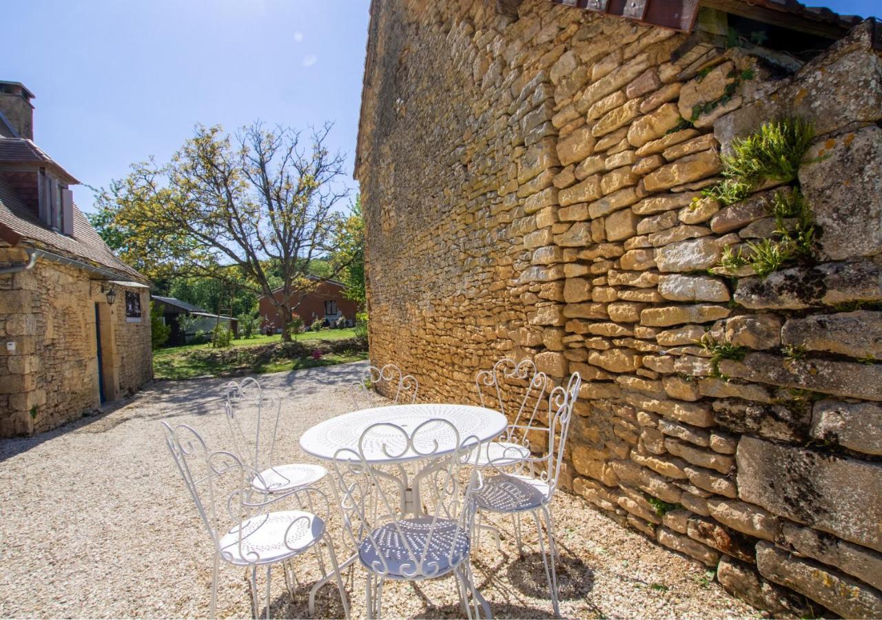 Chez Renou Et Prosperou Maison Typique Du Sarladait Saint-Genies Exterior photo